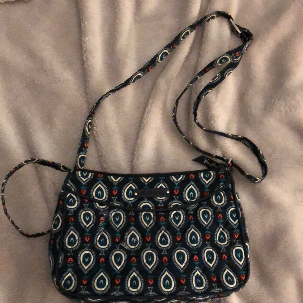 Vera Bradley crossbody purse. Gently used.